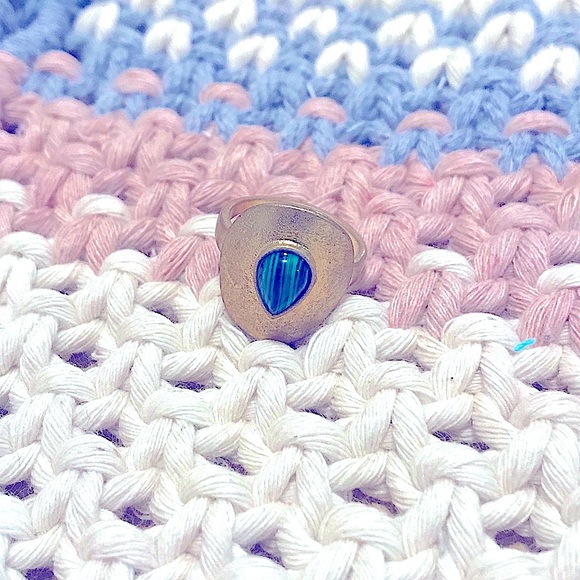 💚🆕Semi-Precious Green Gemstone Gold Texture Ring - Picture 7 of 12